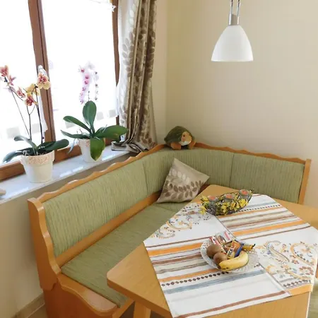 Apartment Am Rosengarten *